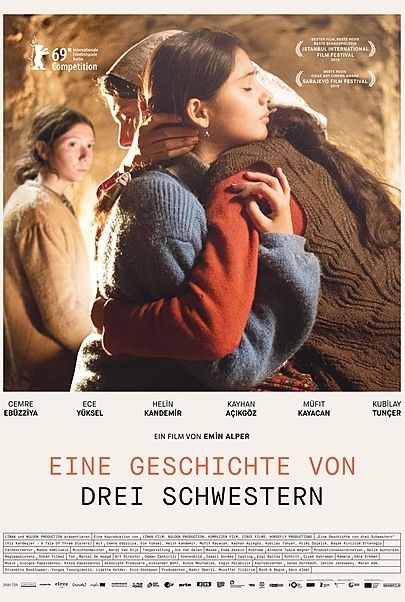Filmplakat für "EINE GESCHICHTE VON DREI SCHWESTERN"